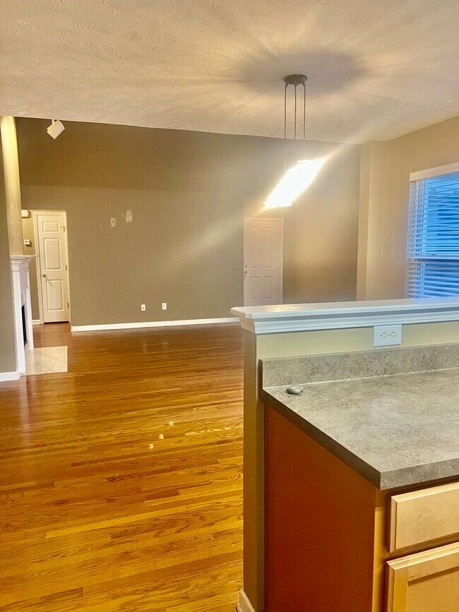 Building Photo - 2118 Erin Ln