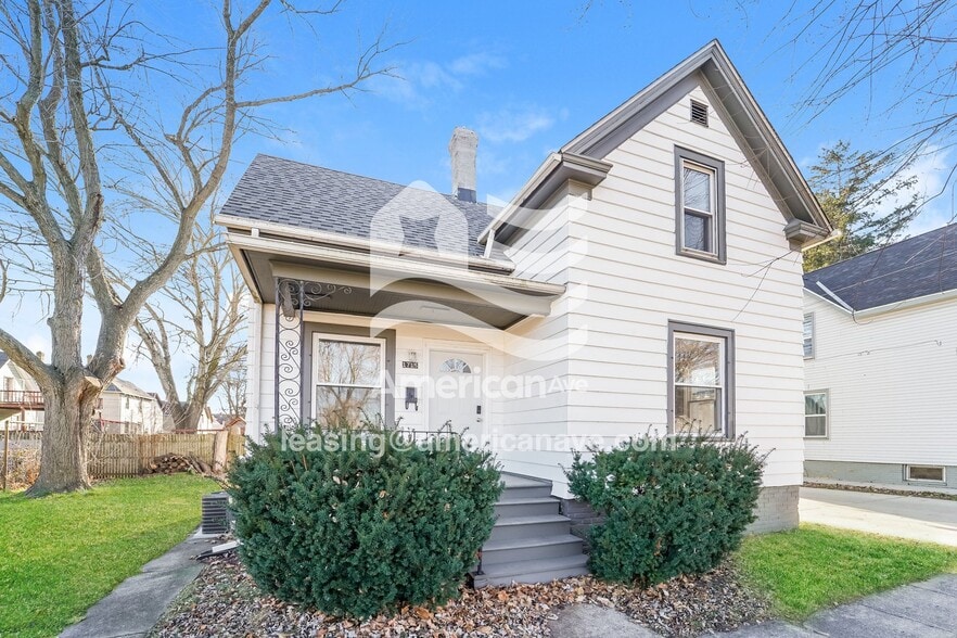 Building Photo - 1715 Albert St