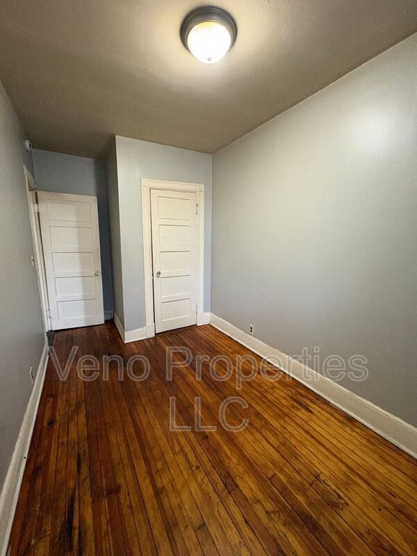 Building Photo - 594 Madison Ave