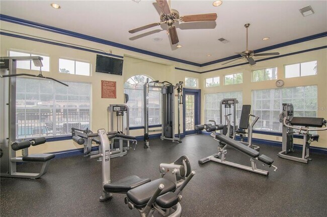Building Photo - 910 Normandy Trace Rd