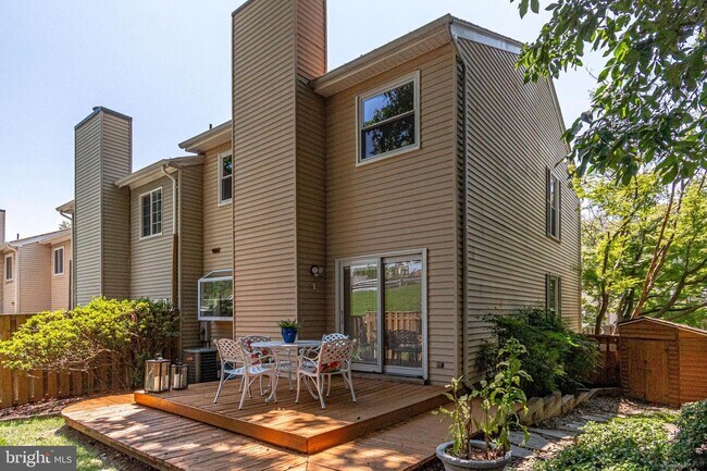 Building Photo - 5415 Helm Ct