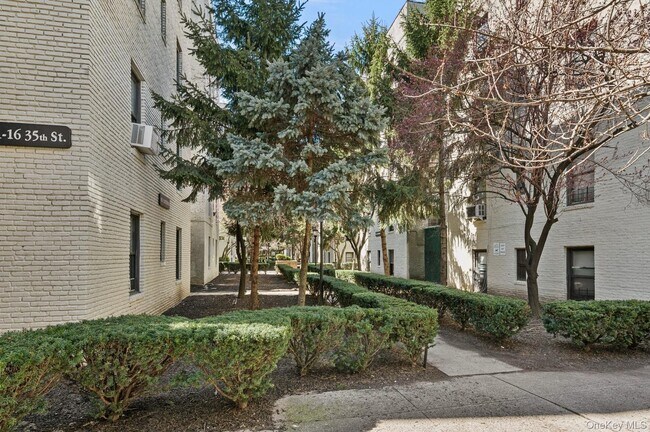 Building Photo - 21-16 35th St