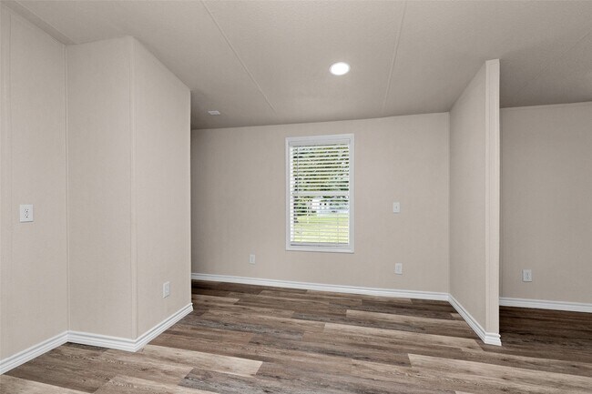 Building Photo - 84 Ridgeway Dr