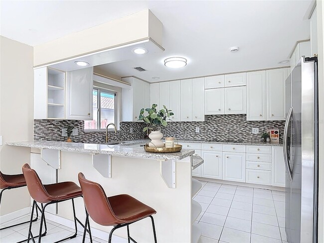 Building Photo - 289 Gull Dr S