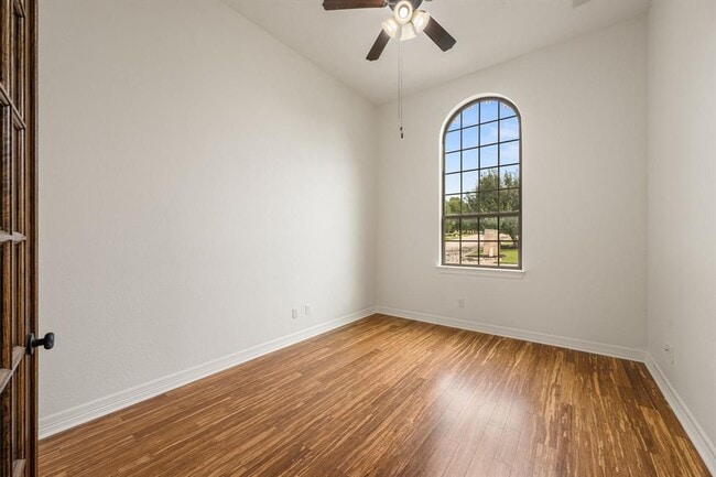 Building Photo - 2201 Quarry Loop