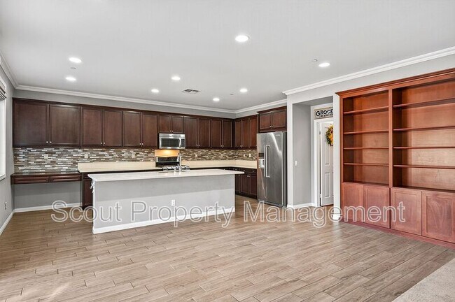 Building Photo - 39012 Crown Ranch Rd