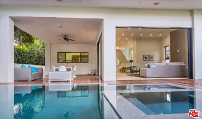 Building Photo - 748 N Detroit St