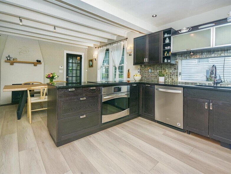 Building Photo - 20 Oldwood Rd