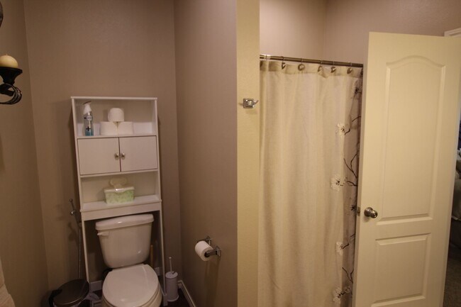 Building Photo - Cozy 4 Bedroom2 Bath Home in West Tyler!