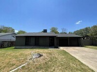 Building Photo - 909 Cripple Creek Dr