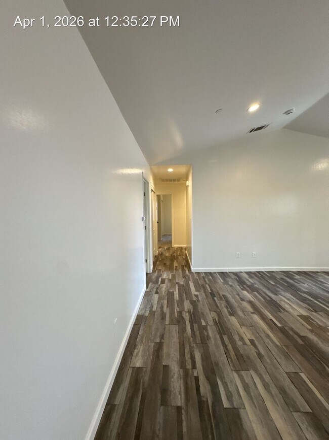 Building Photo - Charming 4 Bedroom House For Rent!!