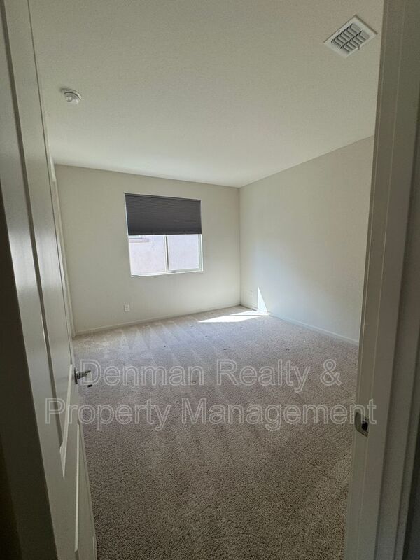 Building Photo - 3540 E Tina Dr