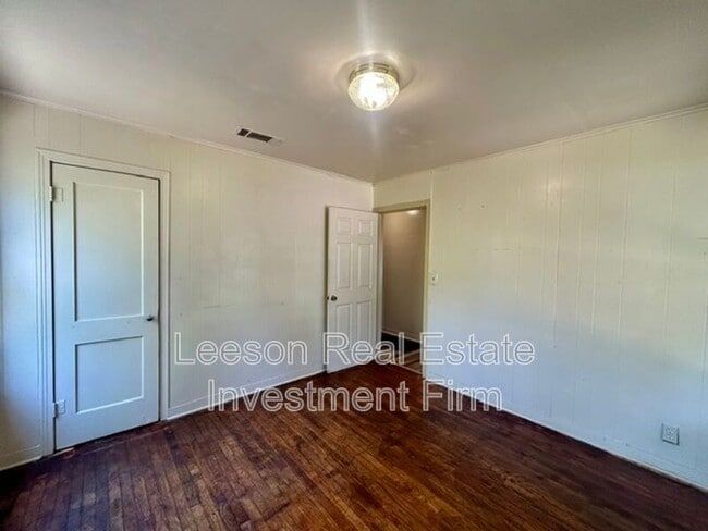 Building Photo - 2551 Claiborne Ave