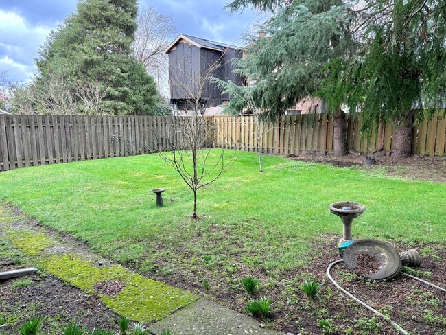 Building Photo - STARM02