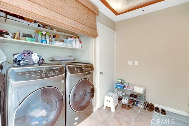Building Photo - 7235 Marina Pacifica Dr S