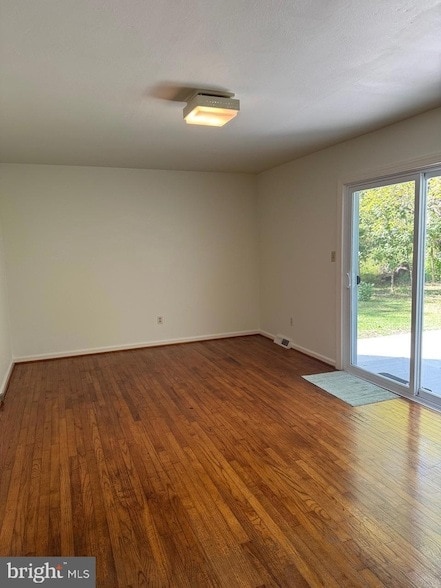 Building Photo - 6025 Honey Hollow Rd