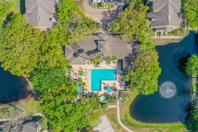 Building Photo - Ponte Vedra Beach 2nd Floor Condo Serene Water Views Private Beach Access and (1) Car Garage