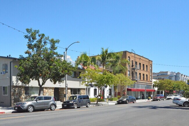 Building Photo - 338 Elm Ave