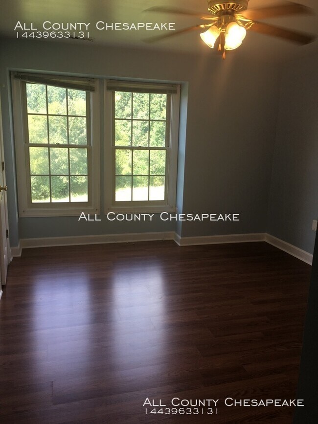 Building Photo - Beautiful Condo in Brentwood Park