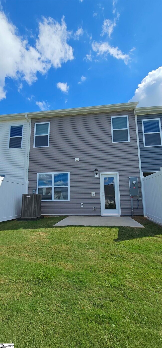 Building Photo - 794 Embark Cir