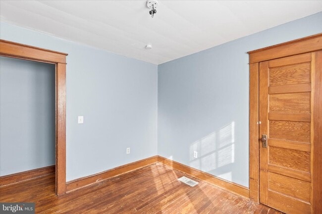 Building Photo - 133 Hanover Rd