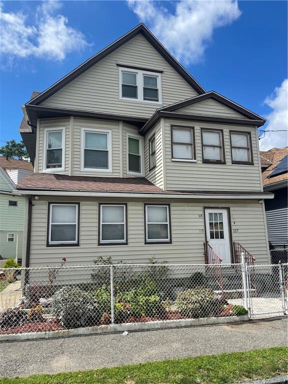Primary Photo - 115 Oak St