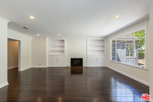 Building Photo - 11339 Thurston Pl