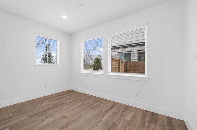 Building Photo - 1308 Shaded Rock Dr