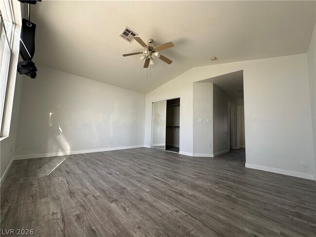 Building Photo - 8275 Cedar Leaf Dr