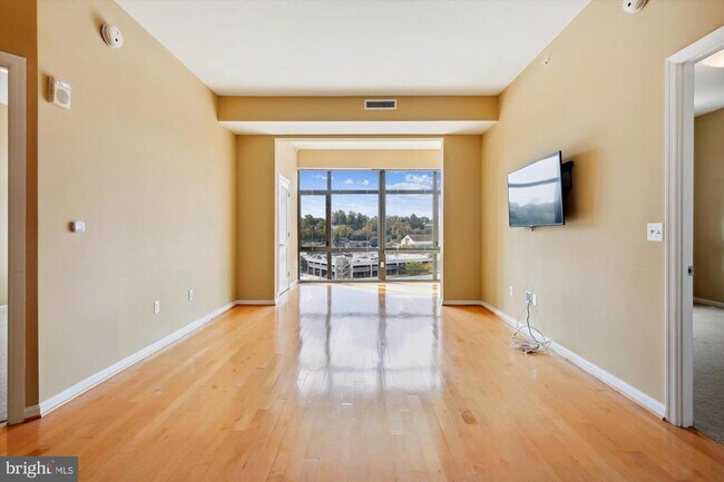 Building Photo - 2720 S Arlington Mill Dr