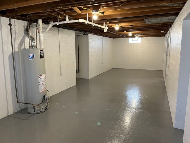 Building Photo - **BEAUTIFULLY REMODELED 3-BEDROOM/1.5 BATH HOUSE IN NORTH COLUMBUS!!**