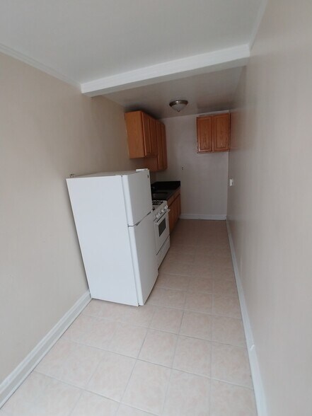 Primary Photo - 1716 W Albion Ave