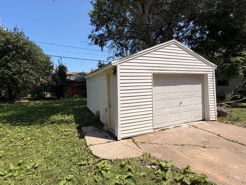 Building Photo - 4516 N 44th St