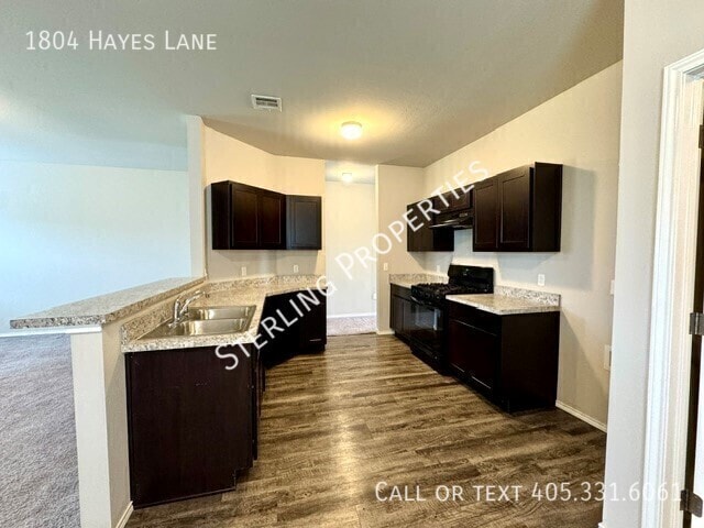 Building Photo - 1804 Hayes Ln