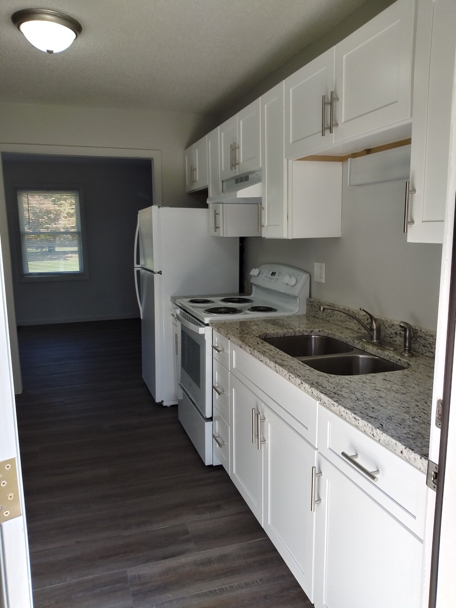 Building Photo - Fieldcrest Properties