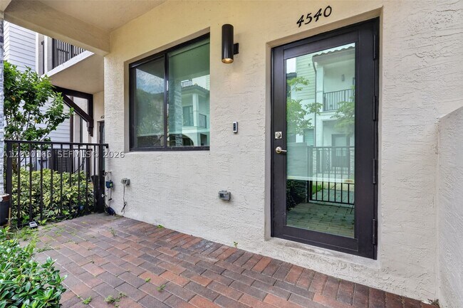 Building Photo - 4540 NW 83rd Path