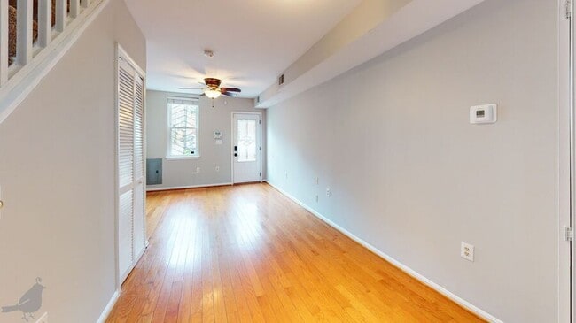Building Photo - 404 Richardson Pl NW