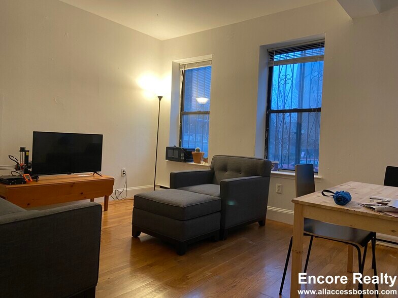 Building Photo - 772 Columbus Ave