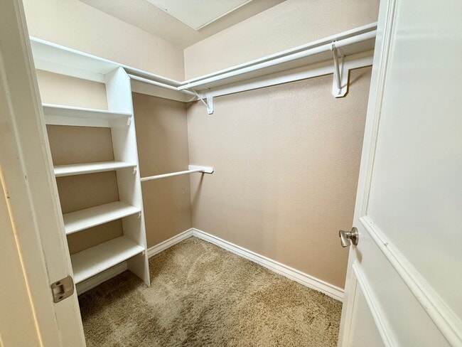 Building Photo - Meridian FURNISHED 2 BDR /2 BATH Luxury Co...