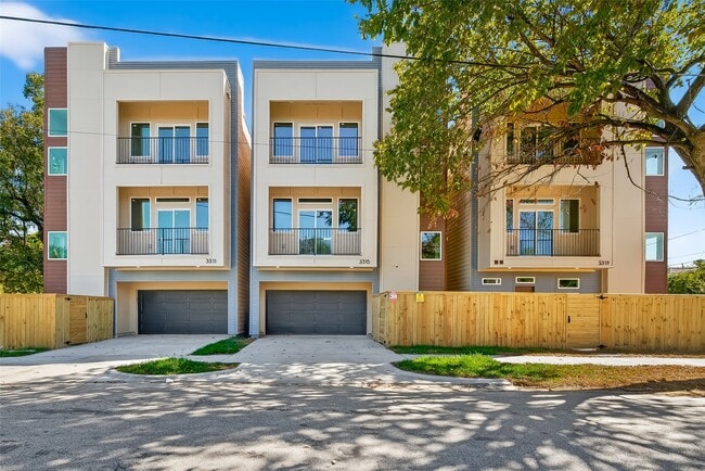 Building Photo - 3319 Nettleton St