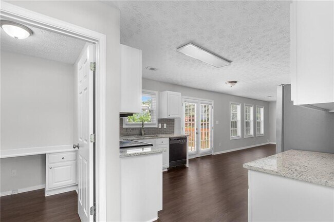 Building Photo - 1616 Amhearst Oaks Ct