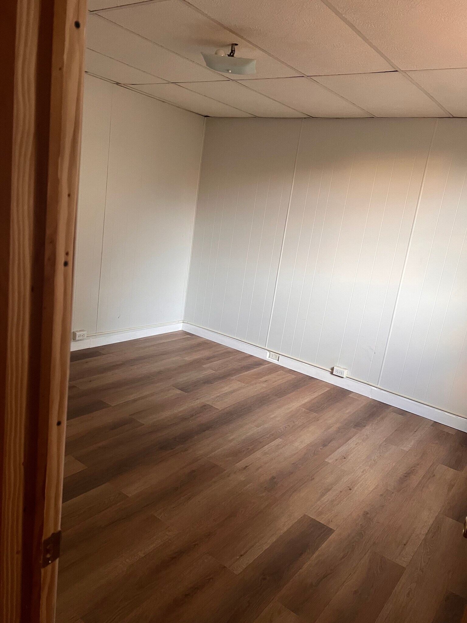 Building Photo - 1913 Saint Paul St