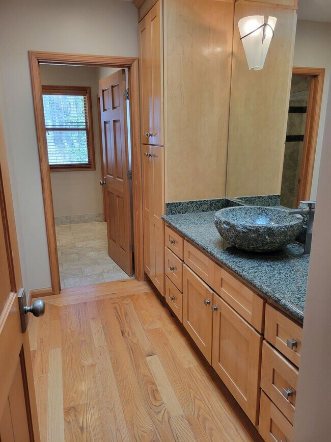 Building Photo - Incredible Reliez Valley Home