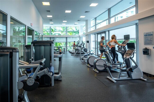 Building Photo - 2950 NE 188th St