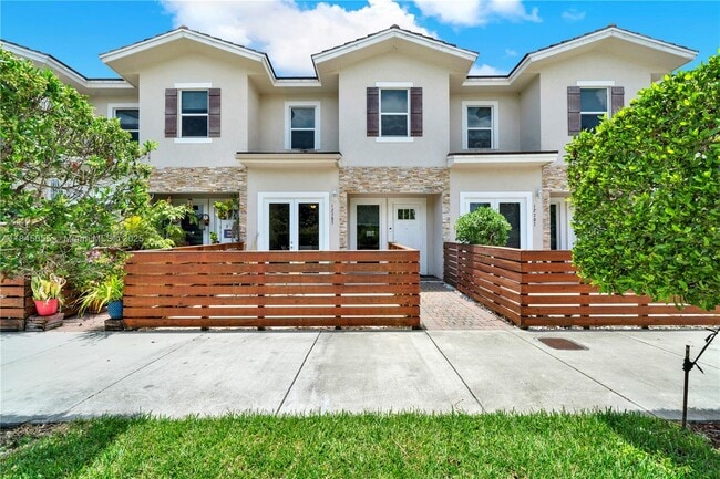 Primary Photo - 12783 SW 247th St