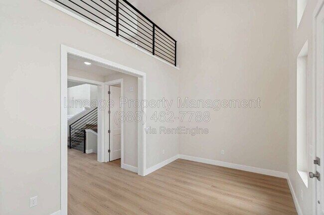 Building Photo - 707 N 1540 E
