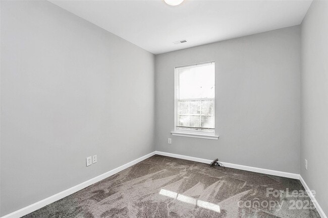 Building Photo - 2138 Winthrop Chase Dr