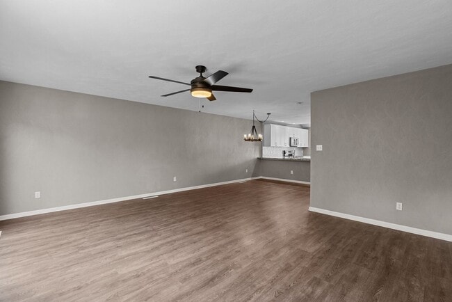 Building Photo - Seaside Elegance Awaits You!