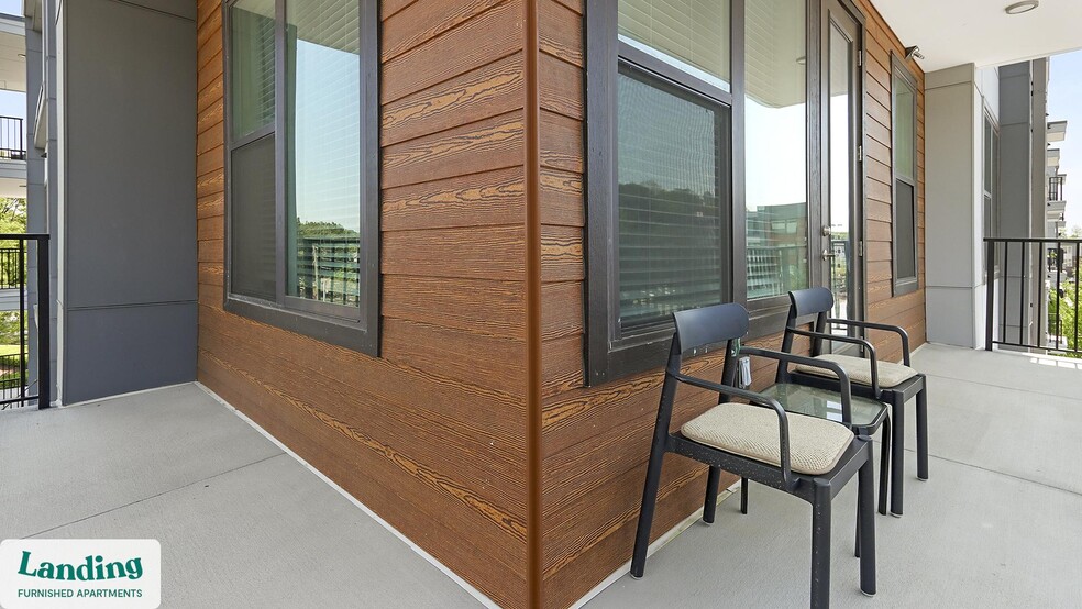 Building Photo - 2201 Glenwood Ave SE