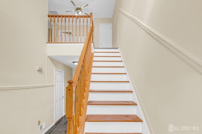 Building Photo - 267 Shady Oak Ct